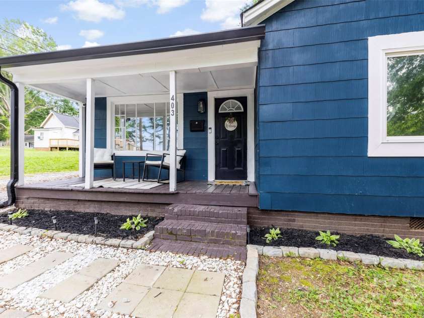 403 2nd Street, Cherryville, NC 28021.  MLS# CAR4261025, YatesRealty ID 22831. 