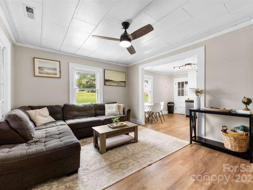 403 2nd Street, Cherryville, NC 28021.  MLS# CAR4261025, YatesRealty ID 22831. 