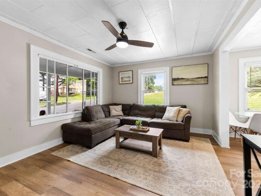 403 2nd Street, Cherryville, NC 28021.  MLS# CAR4261025, YatesRealty ID 22831. 