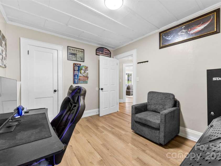 403 2nd Street, Cherryville, NC 28021.  MLS# CAR4261025, YatesRealty ID 22831. 