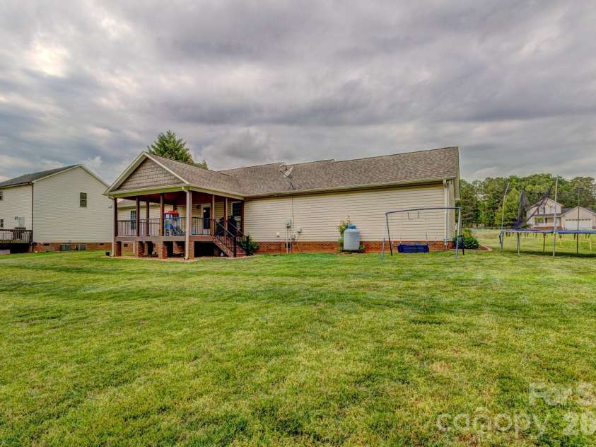 4671 Garys Place, Crouse, NC 28033.  MLS# CAR4382360, YatesRealty ID 22831. 
