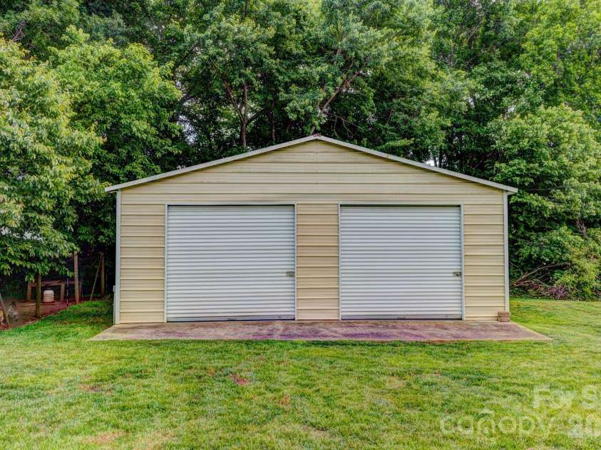 4671 Garys Place, Crouse, NC 28033.  MLS# CAR4382360, YatesRealty ID 22831. 