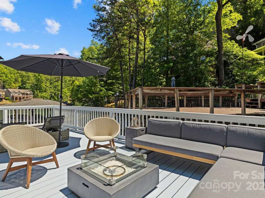 174 Ridge Road, Lake Lure, NC 28746.  MLS# CAR4269026, YatesRealty ID 22832. 