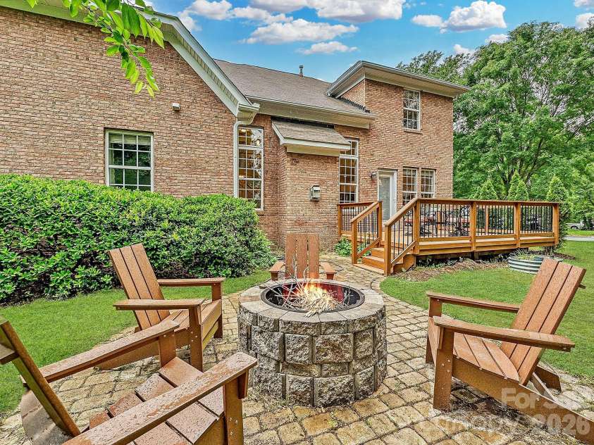 159 Shoreline Parkway, Fort Mill, SC 29708.  MLS# CAR4372316, YatesRealty ID 22833. 