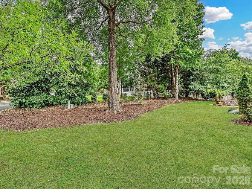 159 Shoreline Parkway, Fort Mill, SC 29708.  MLS# CAR4372316, YatesRealty ID 22833. 