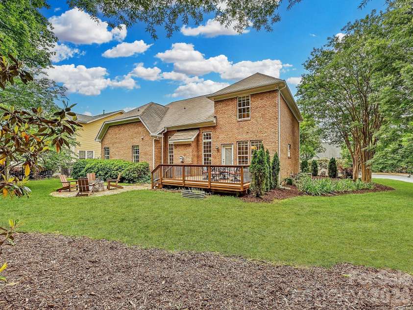 159 Shoreline Parkway, Fort Mill, SC 29708.  MLS# CAR4372316, YatesRealty ID 22833. 