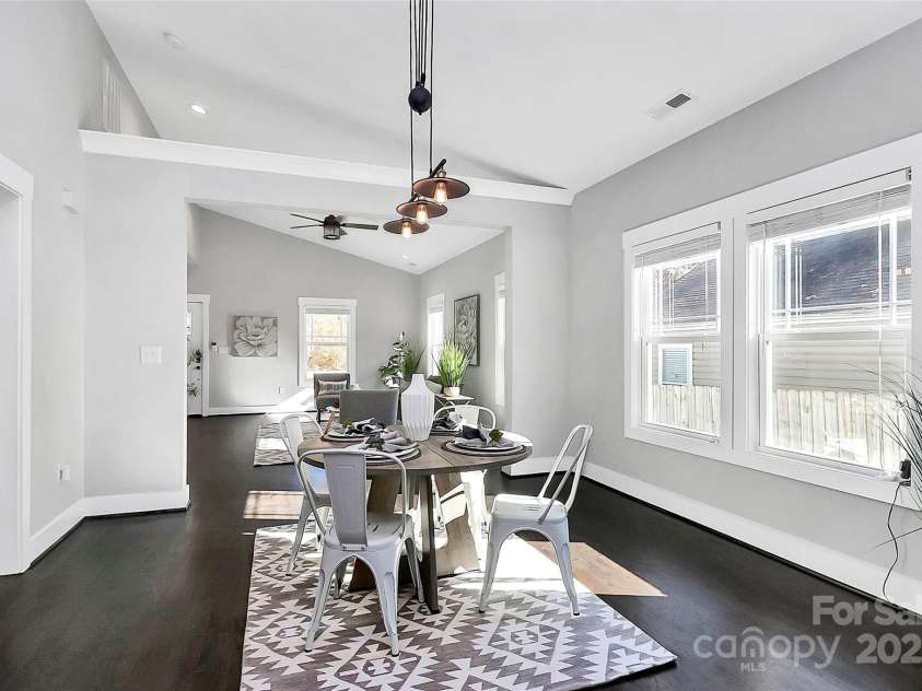 323 Keswick Avenue, Charlotte, NC 28206.  MLS# CAR4271562, YatesRealty ID 22833. The windows are Amazing!