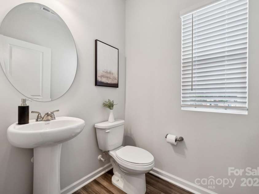 4754 Lakeview Road, Charlotte, NC 28216.  MLS# CAR4241433, YatesRealty ID 22834. REPRESENTATIVE PHOTO ONLY