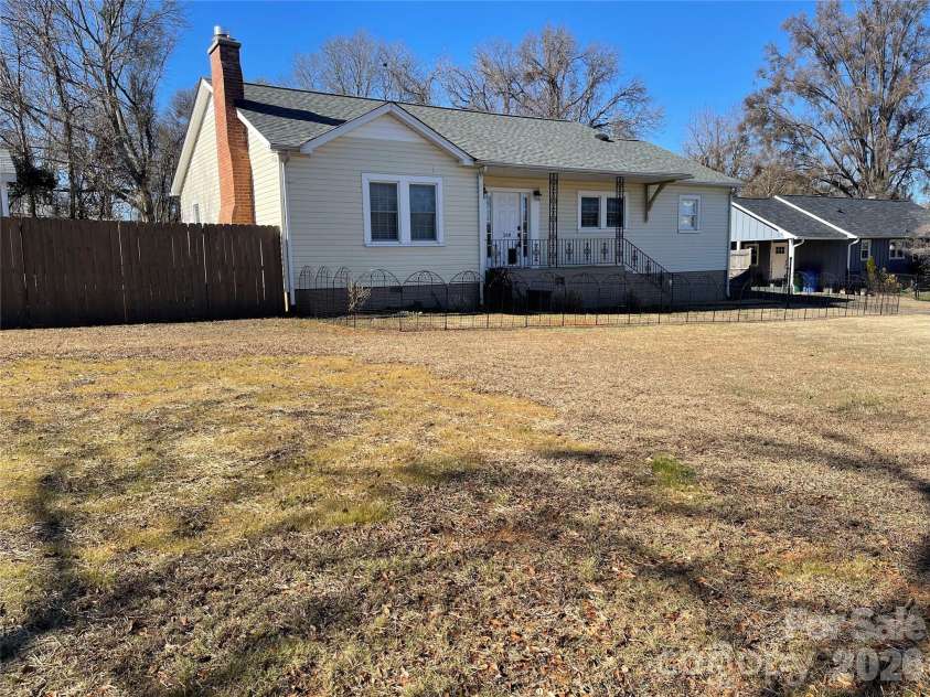 268 Oakland Road, Spindale, NC 28160.  MLS# CAR4337936, YatesRealty ID 22835. 