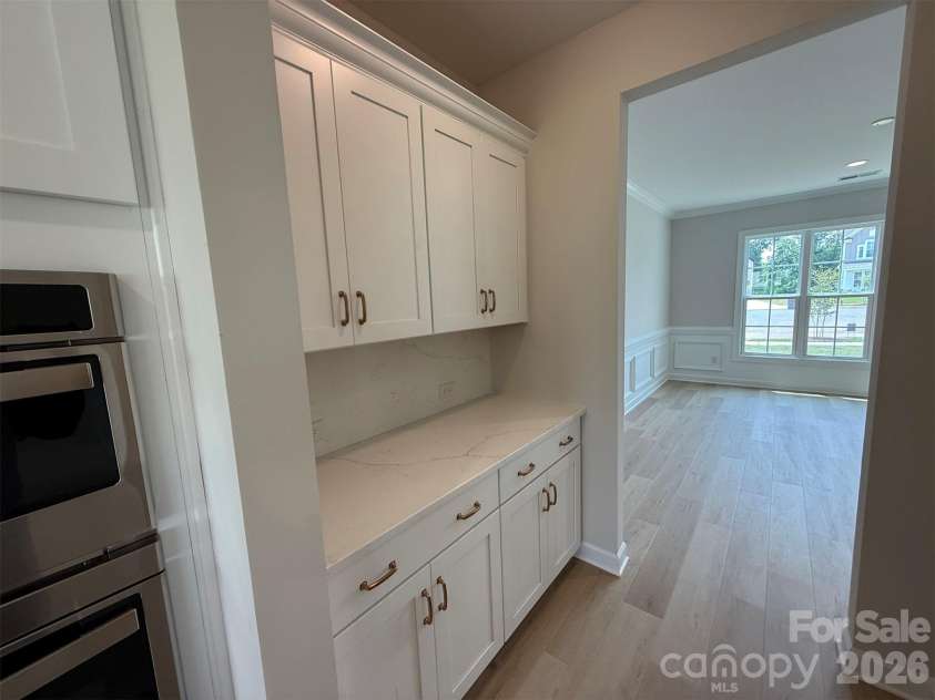 4237 Dahlia Drive, Harrisburg, NC 28075.  MLS# CAR4380418, YatesRealty ID 22837. Butler's Pantry