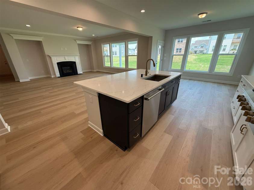 4237 Dahlia Drive, Harrisburg, NC 28075.  MLS# CAR4380418, YatesRealty ID 22837. Kitchen/Breakfast/Family Room