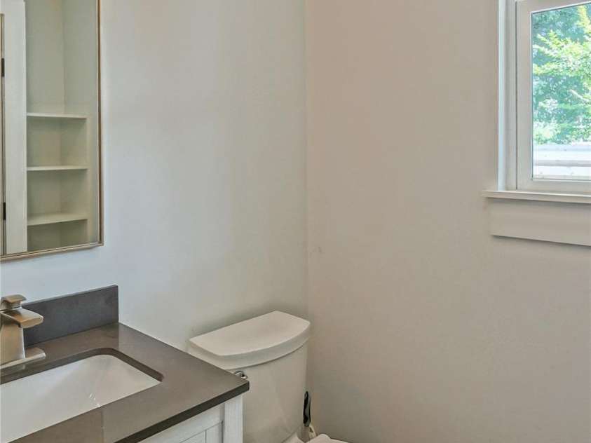 5511 Milhaven Lane, Charlotte, NC 28269.  MLS# CAR4275860, YatesRealty ID 22837. 