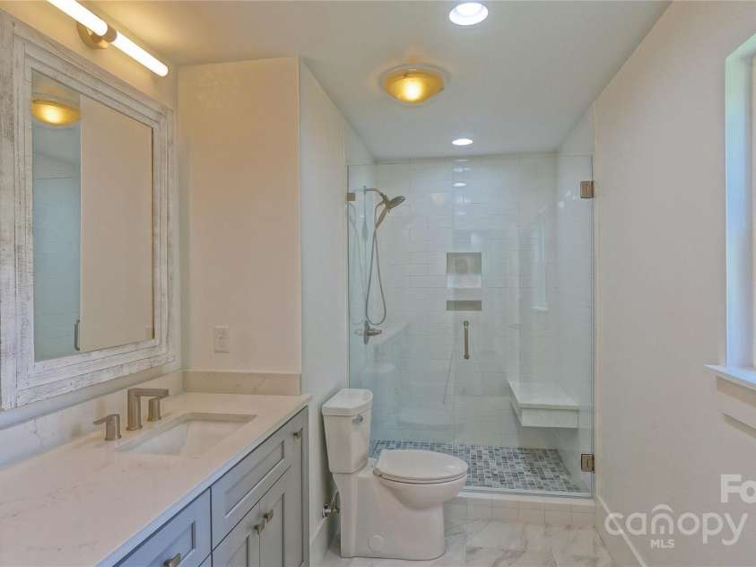 5511 Milhaven Lane, Charlotte, NC 28269.  MLS# CAR4275860, YatesRealty ID 22837. 
