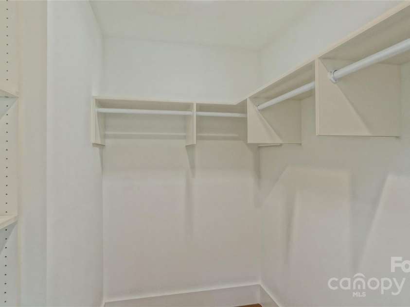 5511 Milhaven Lane, Charlotte, NC 28269.  MLS# CAR4275860, YatesRealty ID 22837. 