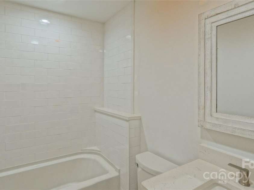 5511 Milhaven Lane, Charlotte, NC 28269.  MLS# CAR4275860, YatesRealty ID 22837. 