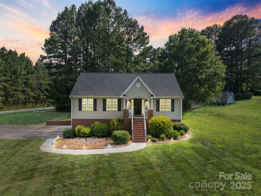 115 Whispering Pines Lane, Linwood, NC 27299.  MLS# CAR4274313, YatesRealty ID 22838. 