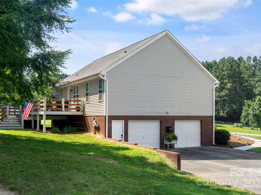 115 Whispering Pines Lane, Linwood, NC 27299.  MLS# CAR4274313, YatesRealty ID 22838. 