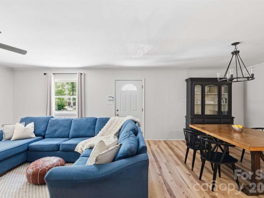 609 Davis Street, Lancaster, SC 29720.  MLS# CAR4378710, YatesRealty ID 22838. 