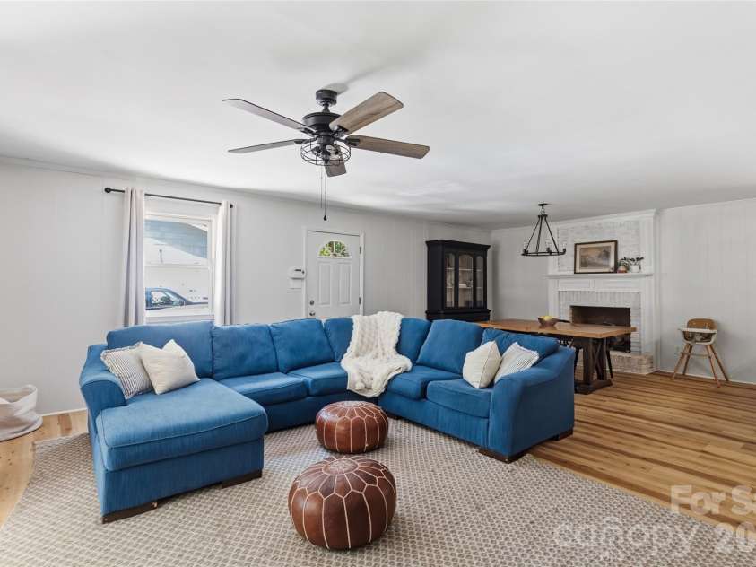 609 Davis Street, Lancaster, SC 29720.  MLS# CAR4378710, YatesRealty ID 22838. 