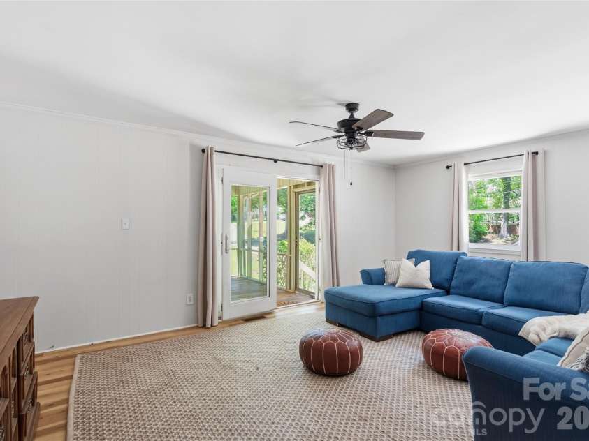 609 Davis Street, Lancaster, SC 29720.  MLS# CAR4378710, YatesRealty ID 22838. 