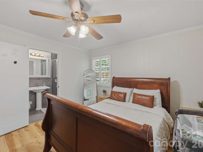 609 Davis Street, Lancaster, SC 29720.  MLS# CAR4378710, YatesRealty ID 22838. 