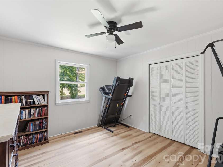 609 Davis Street, Lancaster, SC 29720.  MLS# CAR4378710, YatesRealty ID 22838. 