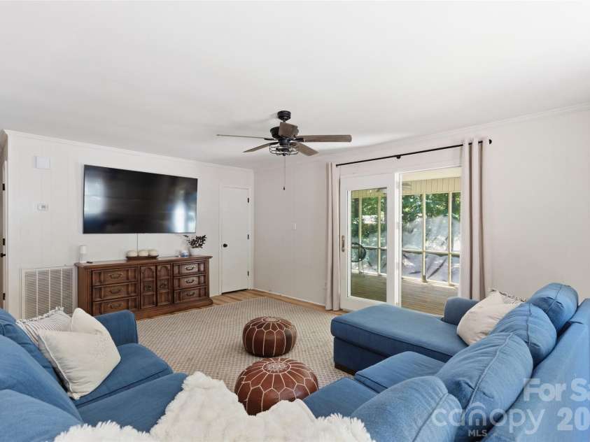 609 Davis Street, Lancaster, SC 29720.  MLS# CAR4378710, YatesRealty ID 22838. 