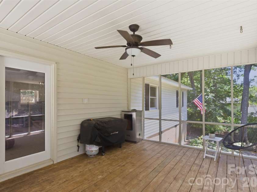 609 Davis Street, Lancaster, SC 29720.  MLS# CAR4378710, YatesRealty ID 22838. 