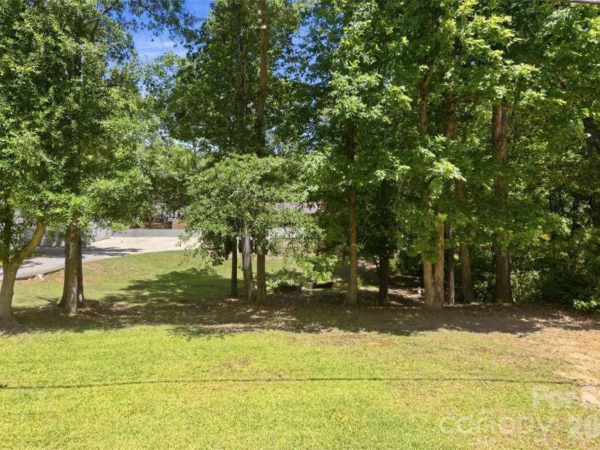 609 Davis Street, Lancaster, SC 29720.  MLS# CAR4378710, YatesRealty ID 22838. 