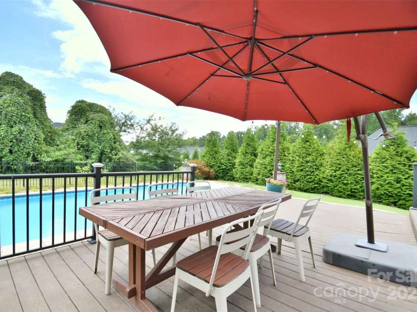 2914 Weatherfield Drive, Lincolnton, NC 28092.  MLS# CAR4283071, YatesRealty ID 22839. 