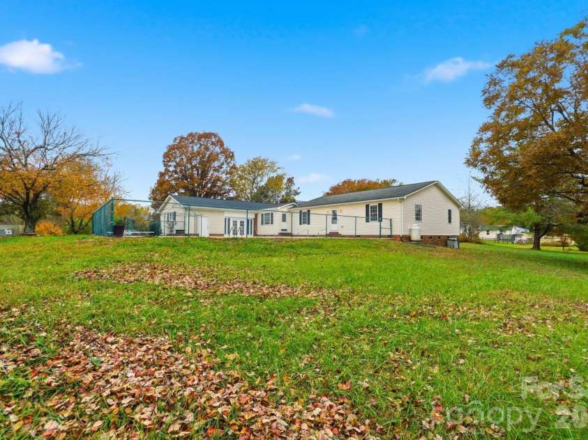 1404 Old Mill Road, Lincolnton, NC 28092.  MLS# CAR4320693, YatesRealty ID 2284. 