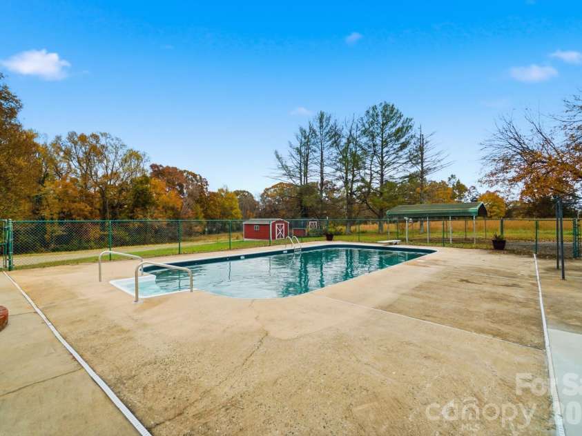 1404 Old Mill Road, Lincolnton, NC 28092.  MLS# CAR4320693, YatesRealty ID 2284. 