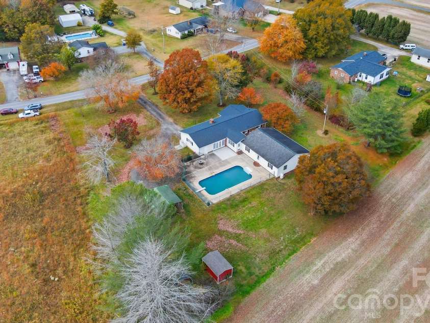 1404 Old Mill Road, Lincolnton, NC 28092.  MLS# CAR4320693, YatesRealty ID 2284. 