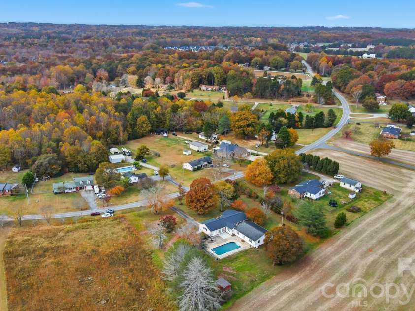 1404 Old Mill Road, Lincolnton, NC 28092.  MLS# CAR4320693, YatesRealty ID 2284. 