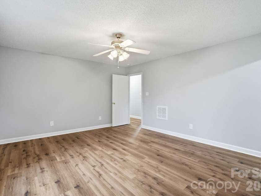 1404 Old Mill Road, Lincolnton, NC 28092.  MLS# CAR4320693, YatesRealty ID 2284. Master