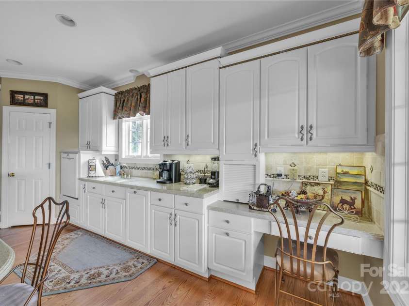 891 Olde Charter Circle, Jefferson, NC 28640.  MLS# CAR4276227, YatesRealty ID 22840. 
