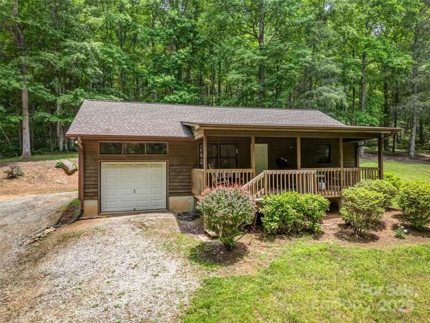 186 Sloshy Branch Trail, Black Mountain, NC 28711.  MLS# CAR4275666, YatesRealty ID 22841. 
