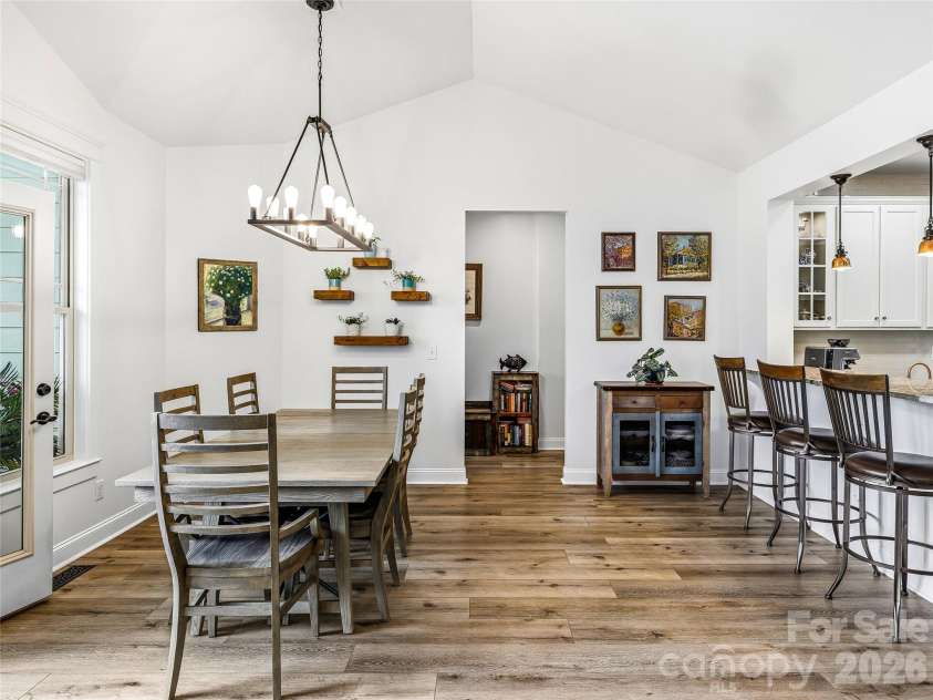 324 Fennel Dun Circle, Biltmore Lake, NC 28715.  MLS# CAR4360024, YatesRealty ID 22841. 