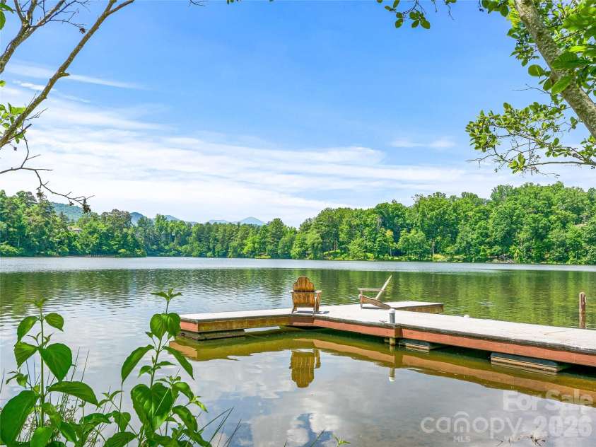 324 Fennel Dun Circle, Biltmore Lake, NC 28715.  MLS# CAR4360024, YatesRealty ID 22841. 