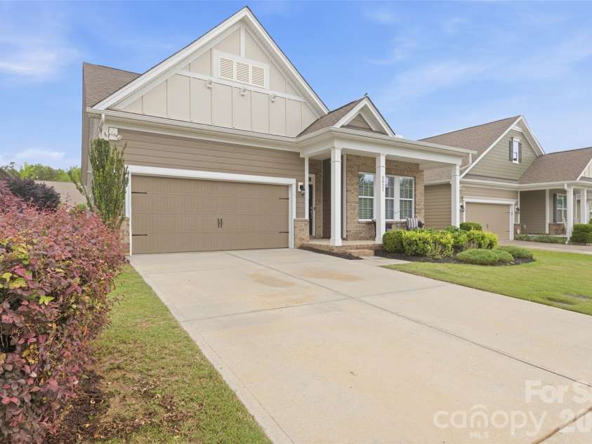 5021 Lydney Circle, Waxhaw, NC 28173.  MLS# CAR4373459, YatesRealty ID 22842. 