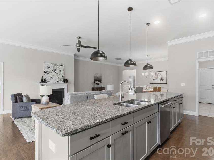 5021 Lydney Circle, Waxhaw, NC 28173.  MLS# CAR4373459, YatesRealty ID 22842. 