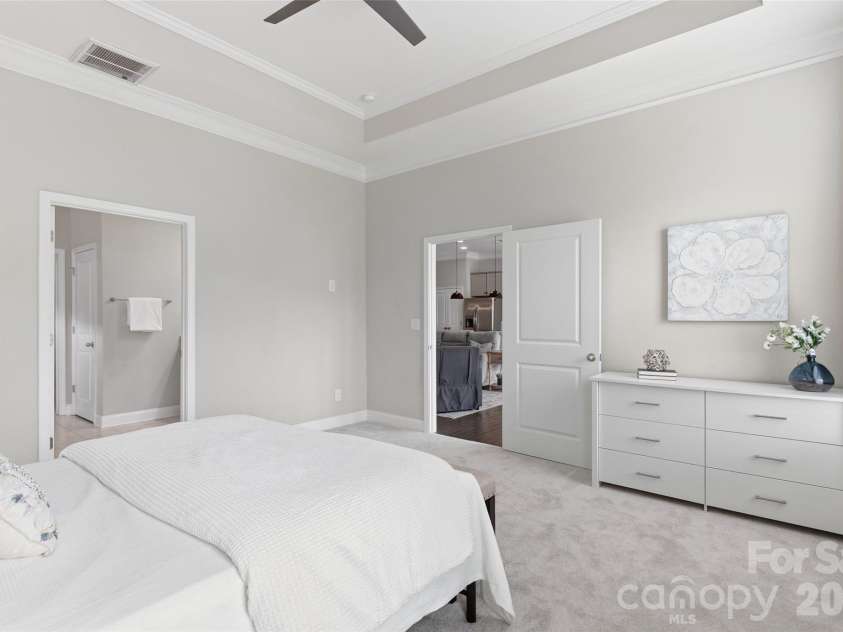 5021 Lydney Circle, Waxhaw, NC 28173.  MLS# CAR4373459, YatesRealty ID 22842. 