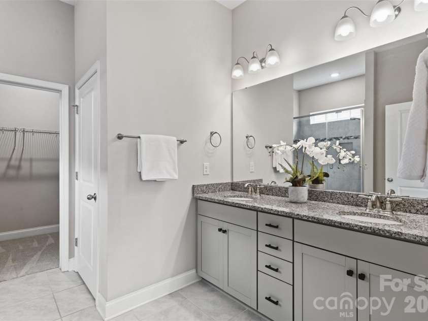 5021 Lydney Circle, Waxhaw, NC 28173.  MLS# CAR4373459, YatesRealty ID 22842. 