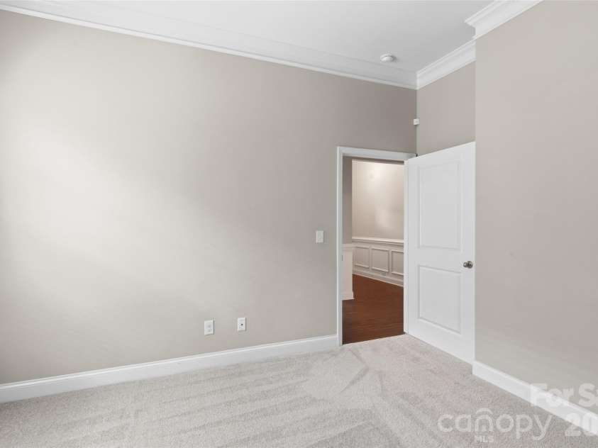 5021 Lydney Circle, Waxhaw, NC 28173.  MLS# CAR4373459, YatesRealty ID 22842. 