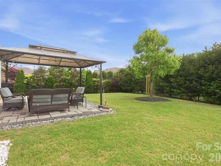 5021 Lydney Circle, Waxhaw, NC 28173.  MLS# CAR4373459, YatesRealty ID 22842. 