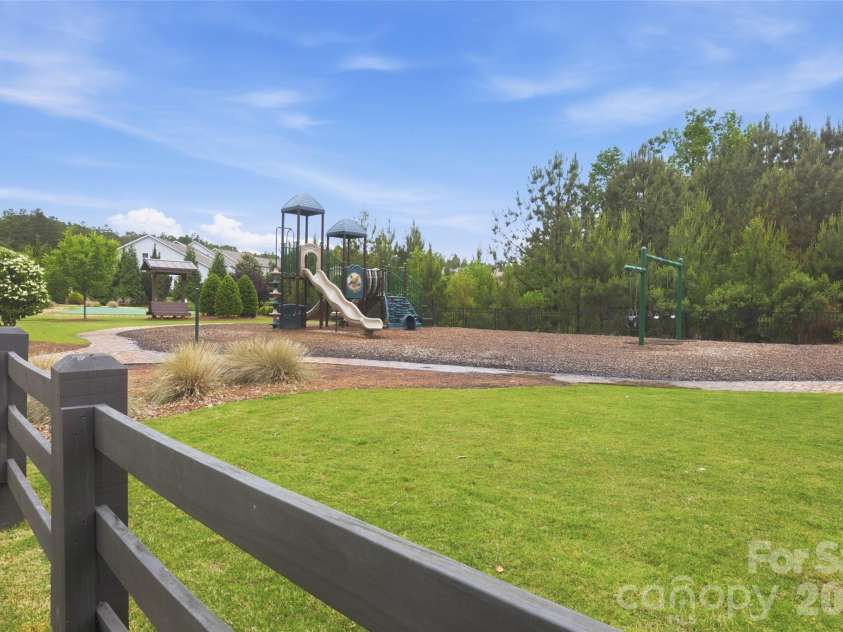5021 Lydney Circle, Waxhaw, NC 28173.  MLS# CAR4373459, YatesRealty ID 22842. 