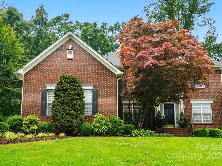 1720 Mountain Park Drive, Charlotte, NC 28214.  MLS# CAR4265620, YatesRealty ID 22843. 