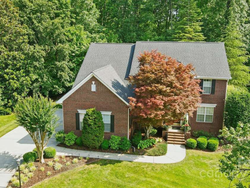 1720 Mountain Park Drive, Charlotte, NC 28214.  MLS# CAR4265620, YatesRealty ID 22843. 