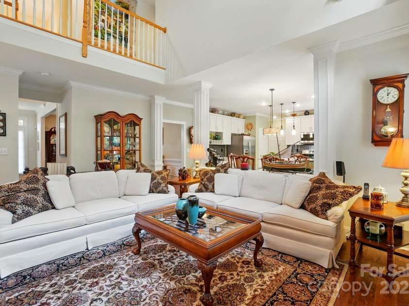 1720 Mountain Park Drive, Charlotte, NC 28214.  MLS# CAR4265620, YatesRealty ID 22843. 