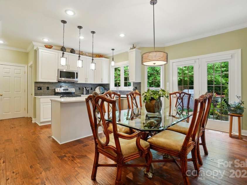 1720 Mountain Park Drive, Charlotte, NC 28214.  MLS# CAR4265620, YatesRealty ID 22843. 